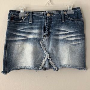 🌻 Mudd Distressed Jean Skirt